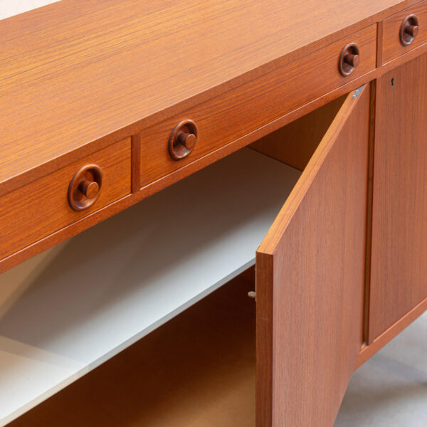 MOO-SID-TII-053 (4) Tiikpuu sideboard / kummutkapp
