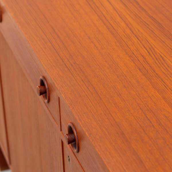 MOO-SID-TII-053 (8) Tiikpuu sideboard / kummutkapp