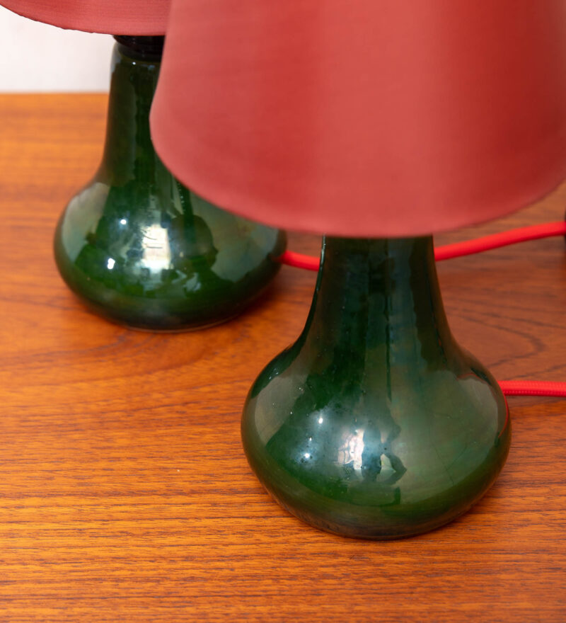 Keraamiliste Taani vintage laualampide lähivaade