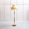 põrandalamp_50ndad_tiikpuu_messing 1950ndate Rootsi põrandalamp tekstiilkupli ja narmastega. Jalal tiikpuust ja messingist detailid.