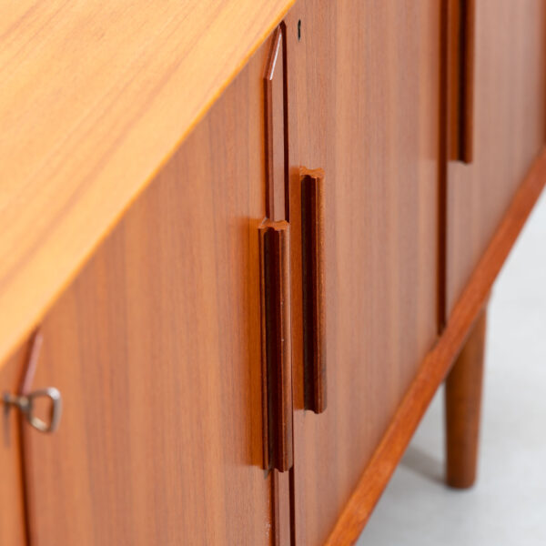 sideboard_tiikpuu_möb_fab_Örnen-12 Rootsi tiikpuu sideboard 4 uksega