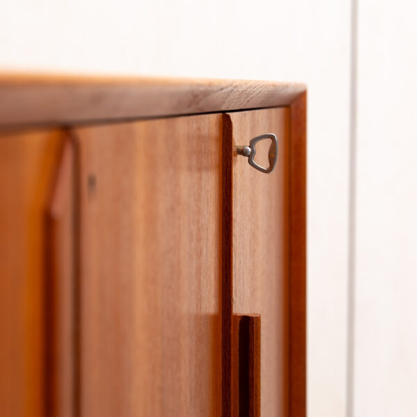 sideboard_tiikpuu_möb_fab_Örnen-14 Rootsi tiikpuu sideboard 4 uksega