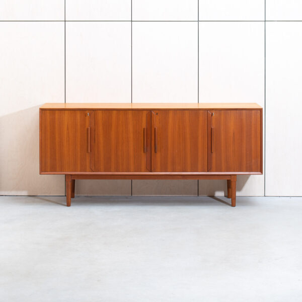 sideboard_tiikpuu_möb_fab_Örnen-2 Rootsi tiikpuu sideboard 4 uksega