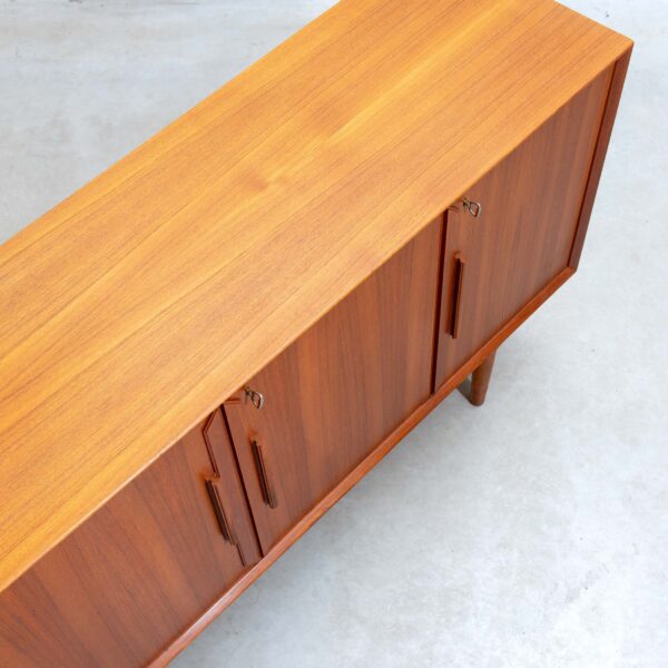sideboard_tiikpuu_möb_fab_Örnen-9 Rootsi tiikpuu sideboard 4 uksega